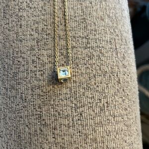 Vtg Trifari Gold tone chain With cube shape crystal pendant